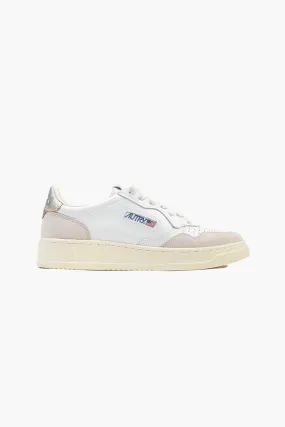 Autry Medalist low ls75 Wht/ gold - GRADUATE STORE