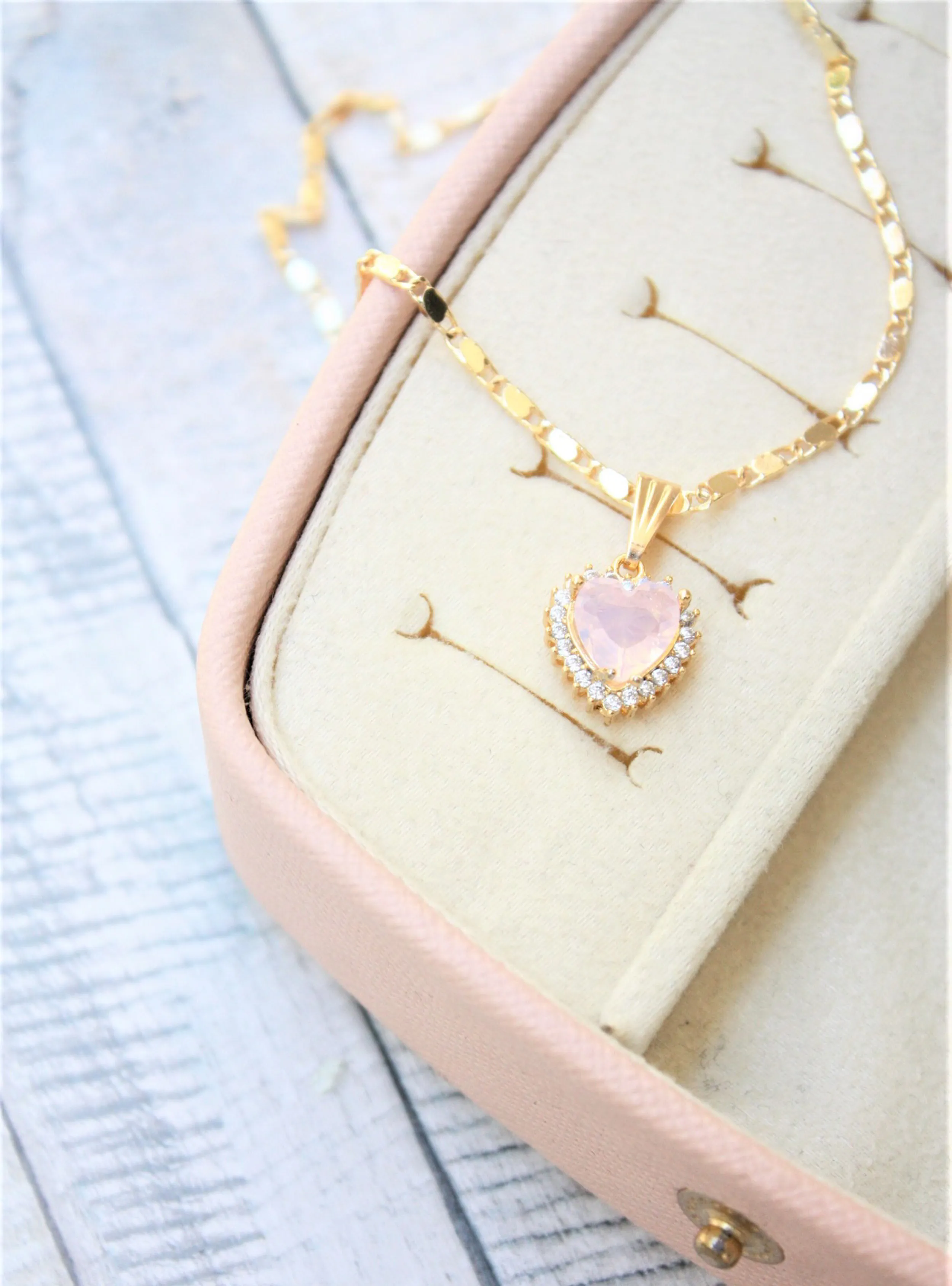 Gold color - Necklace