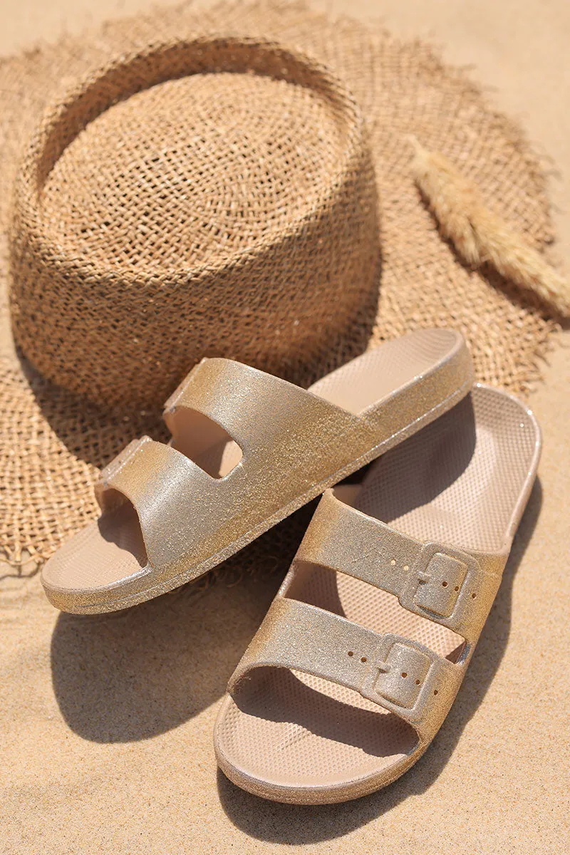 Sandales confort en plastique a paillettes gold dorees double bride